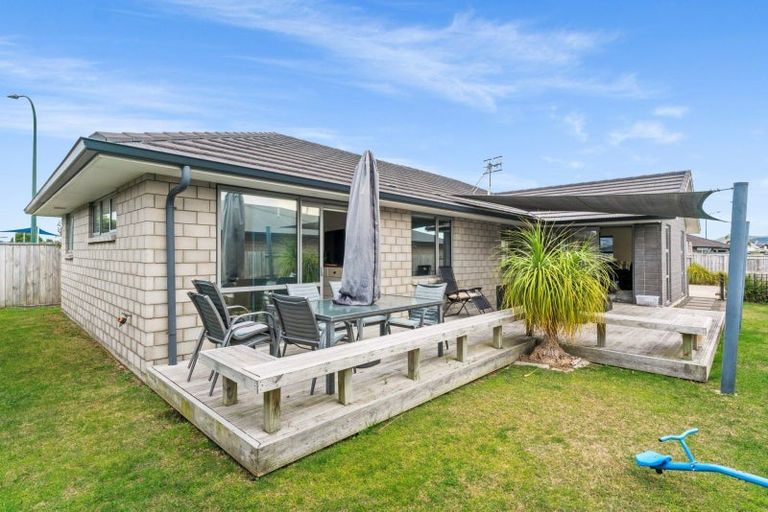 Photo of property in 27 Hebe Crescent, Papamoa Beach, Papamoa, 3118