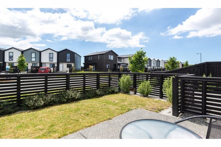 Photo of property in 25 Piripiri Place, Broomfield, Christchurch, 8042