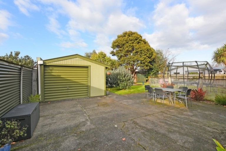 Photo of property in 6 Hazel Street, Ebdentown, Upper Hutt, 5018