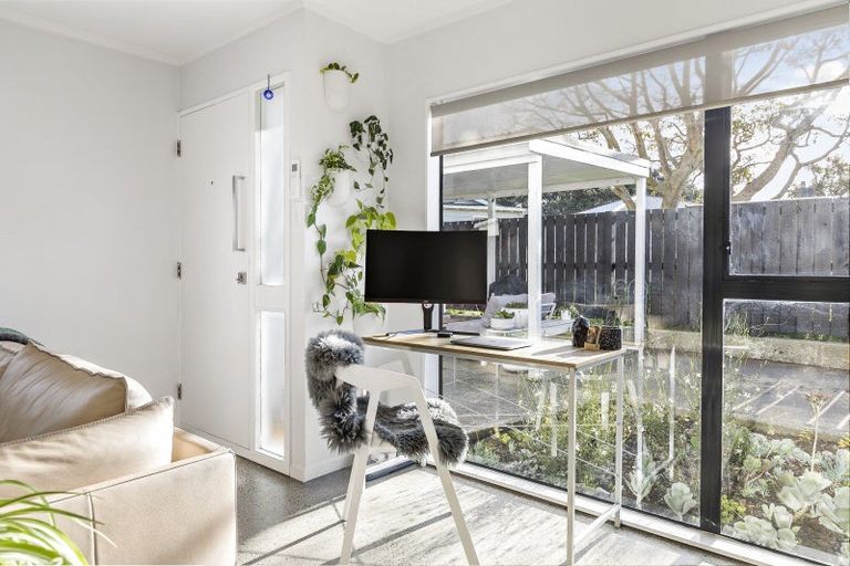 Photo of property in 3/24 Mason Street, Moera, Lower Hutt, 5010