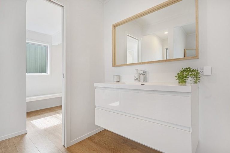 Photo of property in 8 James Mcleod Road, Shelly Beach, Helensville, 0874