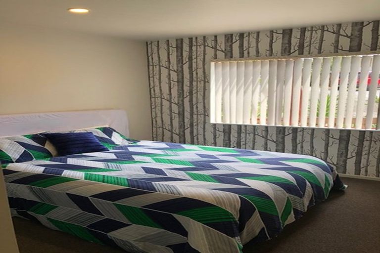 Photo of property in 3/51 Archers Road, Hillcrest, Auckland, 0629