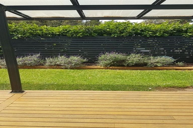 Photo of property in 5 Holgate Avenue, Herald Island, Auckland, 0618