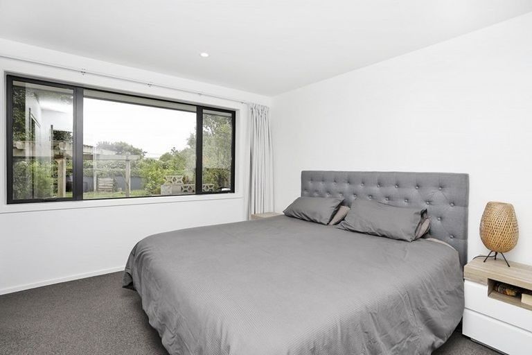 Photo of property in 33b Holloway Street, Waikiwi, Invercargill, 9810