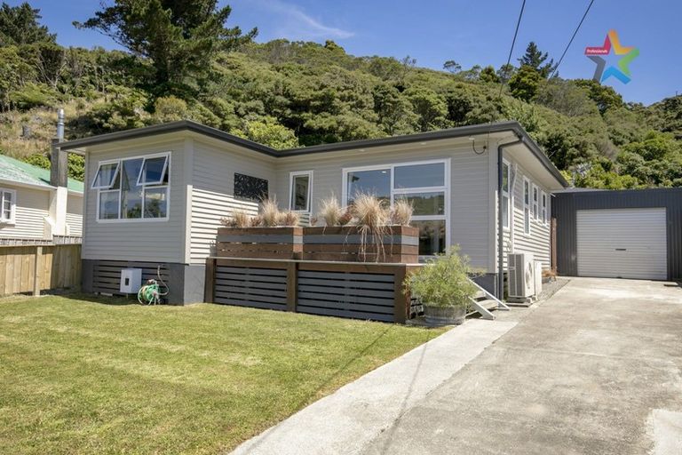Photo of property in 119 Wellington Road, Wainuiomata, Lower Hutt, 5014