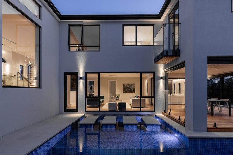 Photo of property in 112 Arran Point Parade, Orewa, 0931