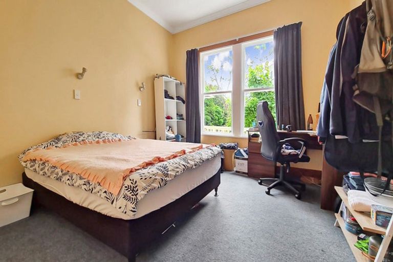 Photo of property in 123a Glenmore Street, Kelburn, Wellington, 6012