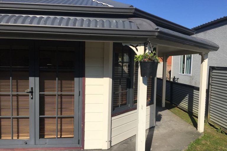 Photo of property in 1a Roy Street, Tawa, Wellington, 5028