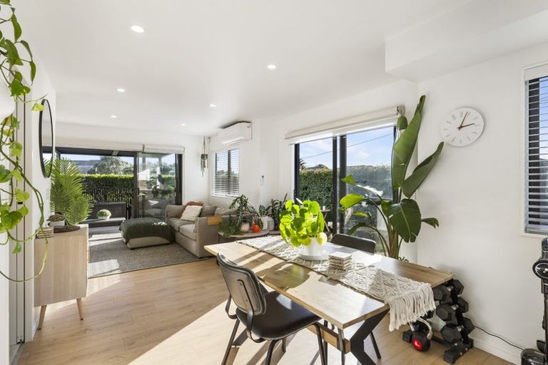 Photo of property in 94a Bay Street, Red Beach, 0932