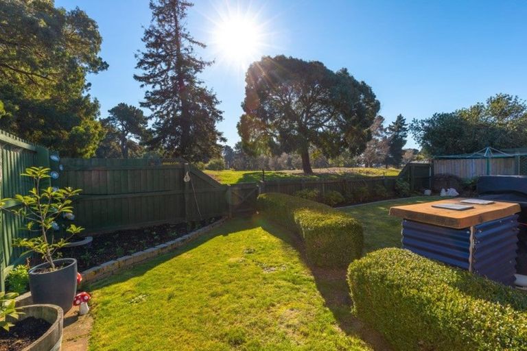 Photo of property in 243a Wainoni Road, Avondale, Christchurch, 8061