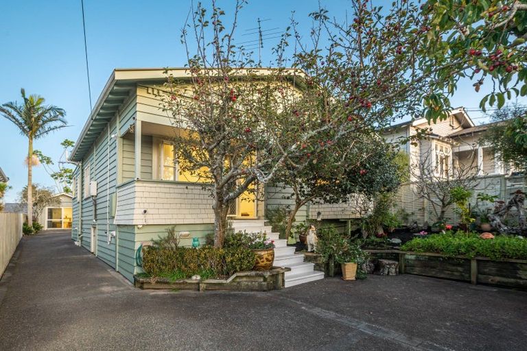 Photo of property in 39 Warwick Avenue, Westmere, Auckland, 1022