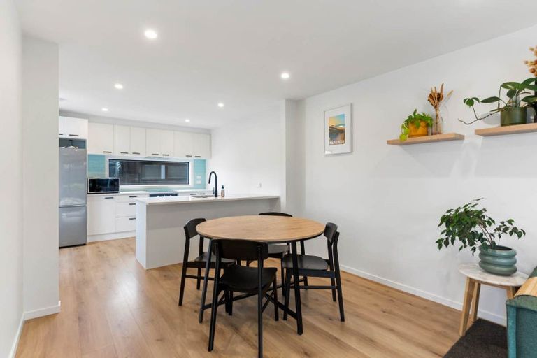 Photo of property in 1b Stott Avenue, Birkdale, Auckland, 0626