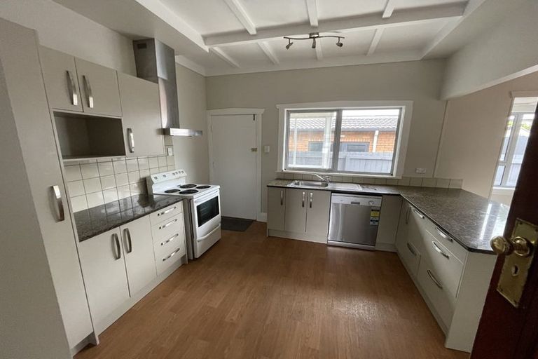 Photo of property in 686 Mount Albert Road, Royal Oak, Auckland, 1023