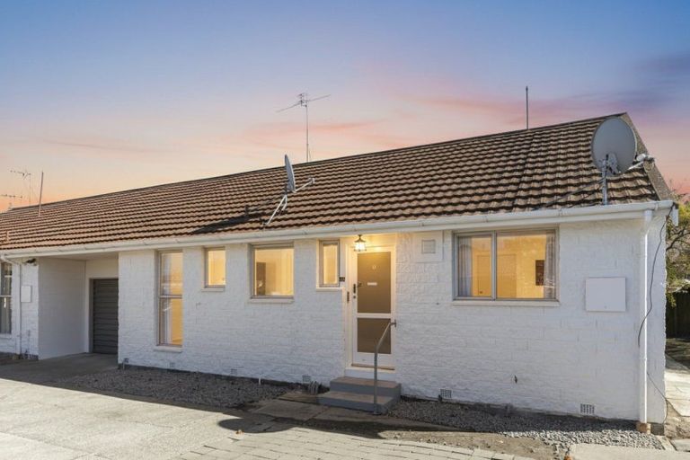 Photo of property in 2/12 Steadman Road, Broomfield, Christchurch, 8042