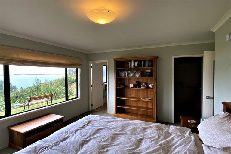 Photo of property in 140 Wattle Bay Road, Manukau Heads, Waiuku, 2684