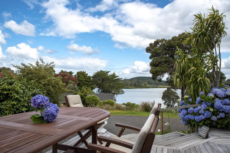 Photo of property in 137a Skudders Beach Road, Kerikeri, 0294