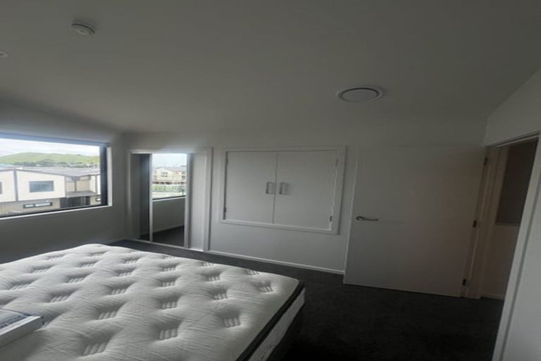 Photo of property in 14 Te Puketoka Lane, Mangere, Auckland, 2022