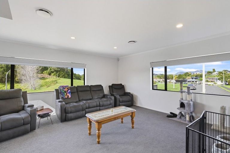 Photo of property in 5 Rotokare Crescent, Whalers Gate, New Plymouth, 4310