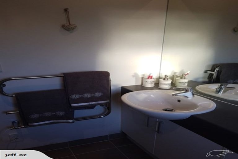 Photo of property in 7e/60 Masons Road, Oteha, Auckland, 0632