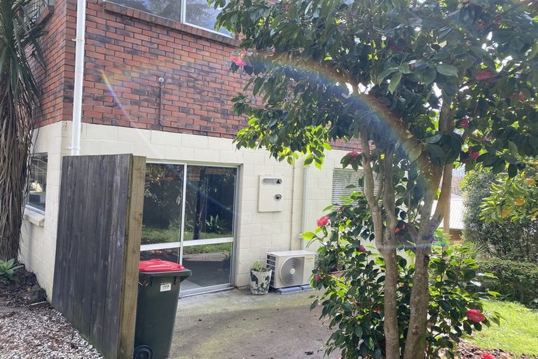 Photo of property in 1/55a West Lynn Road, Titirangi, Auckland, 0604