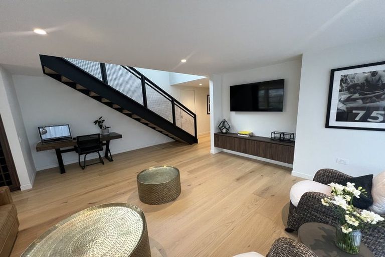 Photo of property in 1b Taunton Green, Papanui, Christchurch, 8052
