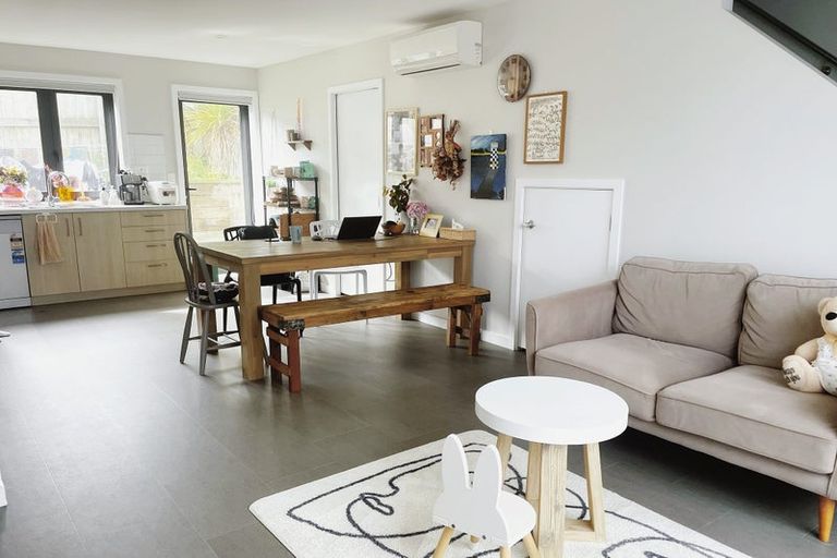 Photo of property in 2/60 Broderick Road, Johnsonville, Wellington, 6037