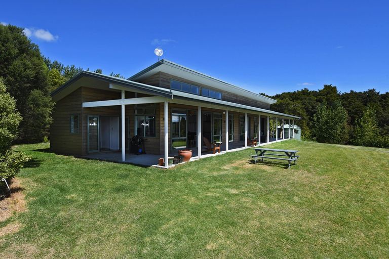 Photo of property in 107 Jumna Road, Maungaturoto, 0587