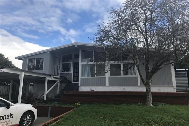 Photo of property in 16 Capella Place, Manurewa, Auckland, 2102