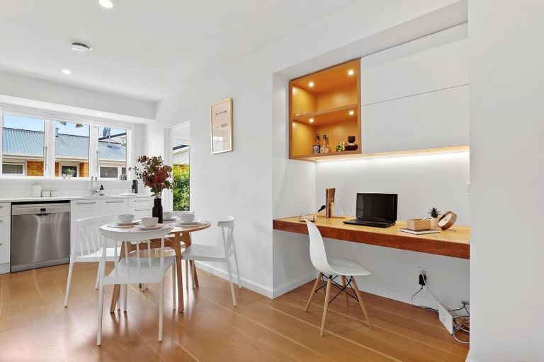 Photo of property in 98 Hamilton Avenue, Ilam, Christchurch, 8041