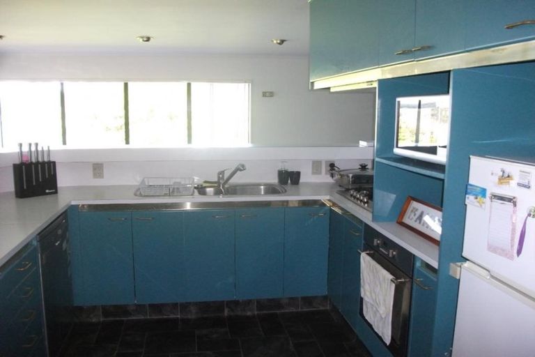 Photo of property in 29 The Crowsnest, Whitby, Porirua, 5024