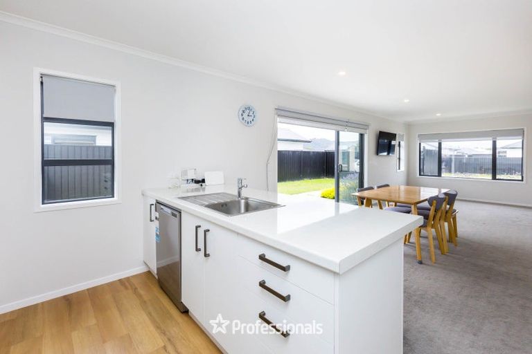 Photo of property in 36 Filmer Crescent, Wallaceville, Upper Hutt, 5018