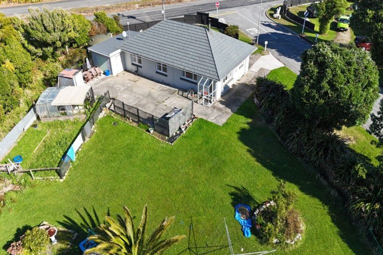 Photo of property in 2 Larsen Street, Cape Foulwind, Westport, 7892