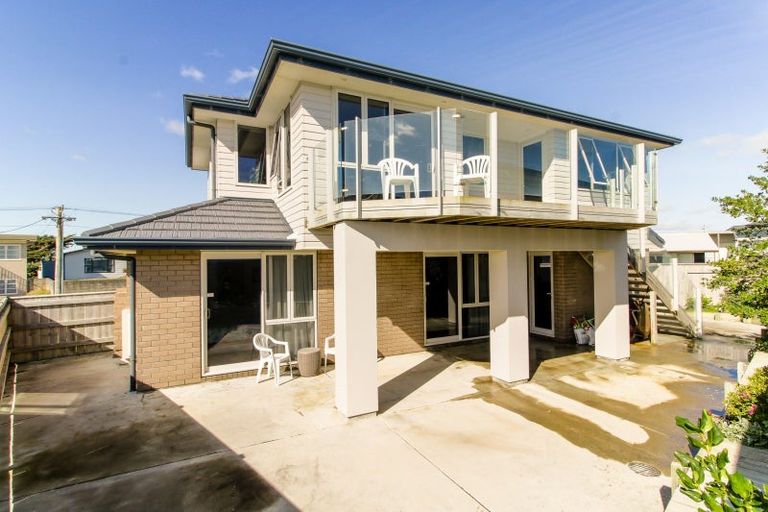 Photo of property in 6 Marine Parade South, Foxton Beach, Foxton, 4815