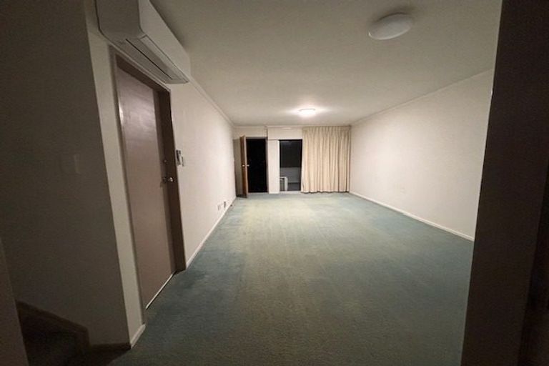 Photo of property in 2 Halyard Place, Whitby, Porirua, 5024