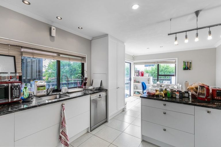 Photo of property in 21 Coronation Avenue, Pukekohe, 2120