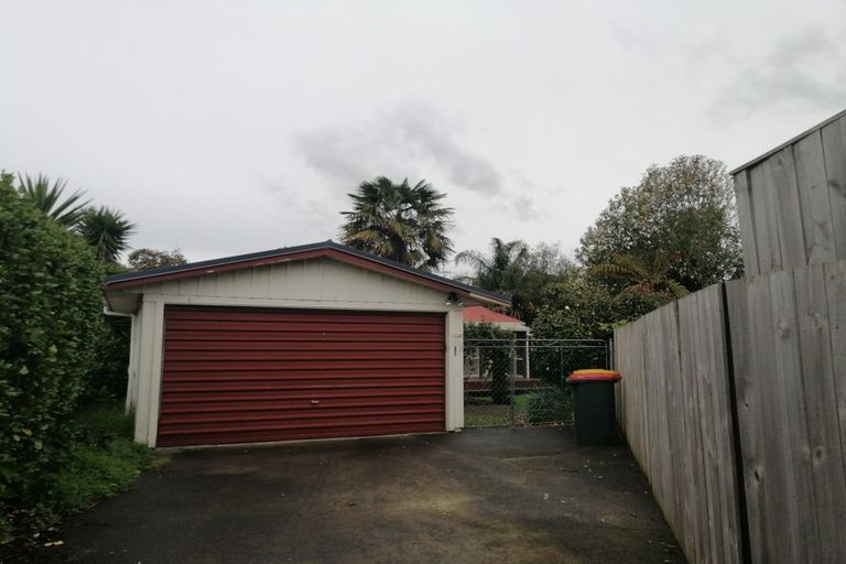 Photo of property in 2/8 Sunburst Street, Papakura, 2110