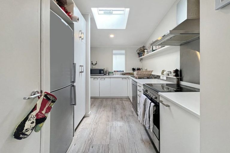 Photo of property in Dixonlane Apartments, 9/7 Feltex Lane, Te Aro, Wellington, 6011