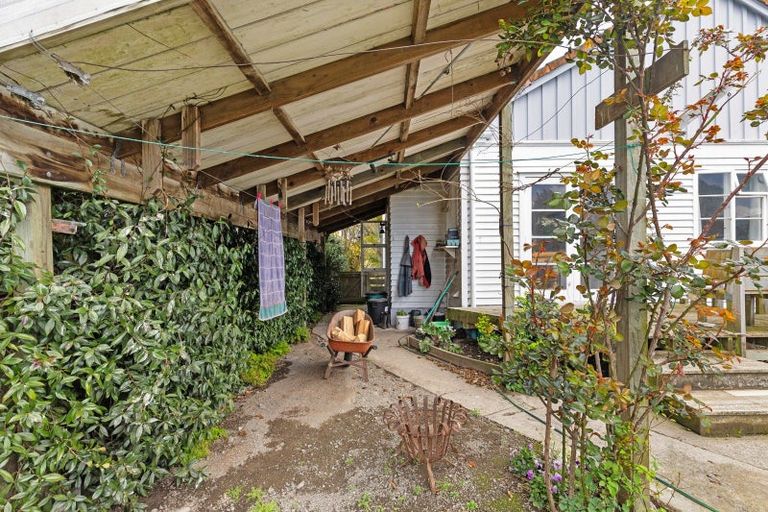 Photo of property in 17 Robert Street, Marton, 4710