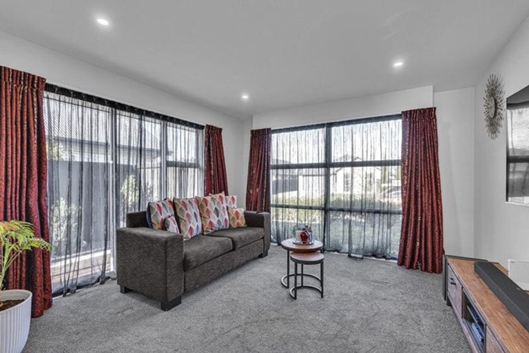 Photo of property in 10 Bofors Close, Wigram, Christchurch, 8042