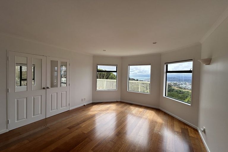 Photo of property in 99 Ashton Fitchett Drive, Brooklyn, Wellington, 6021