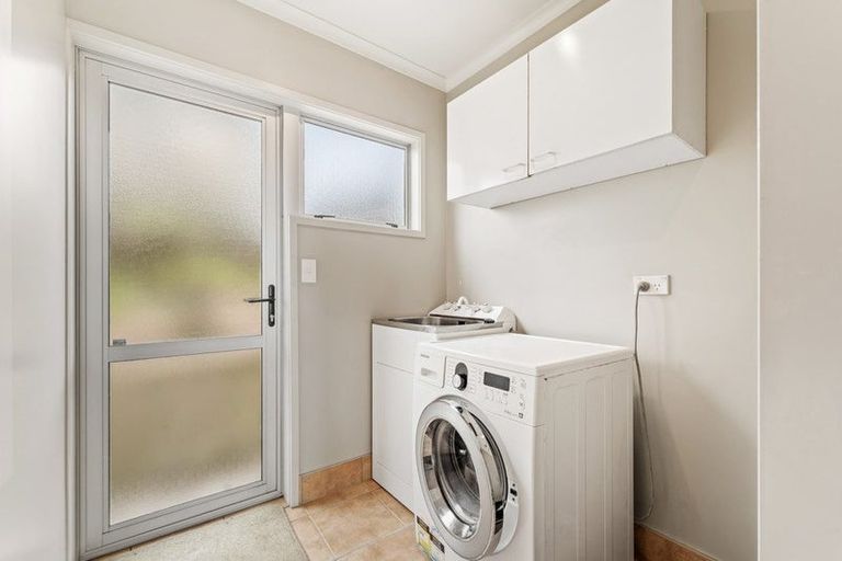 Photo of property in 12 Rishworth Avenue, Stanmore Bay, Whangaparaoa, 0932