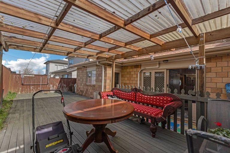 Photo of property in 13 Bushpark Place, Flat Bush, Auckland, 2016