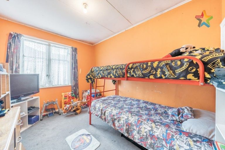 Photo of property in 132 Wellington Road, Wainuiomata, Lower Hutt, 5014