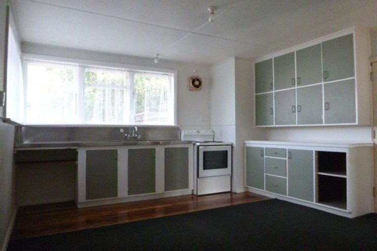 Photo of property in 12 Temuera Street, Otaki, 5512