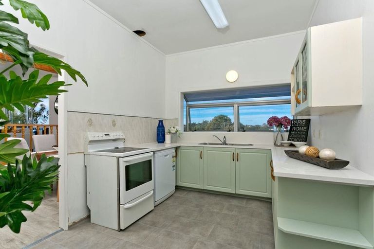 Photo of property in 20 Portobello Place, Torbay, Auckland, 0630