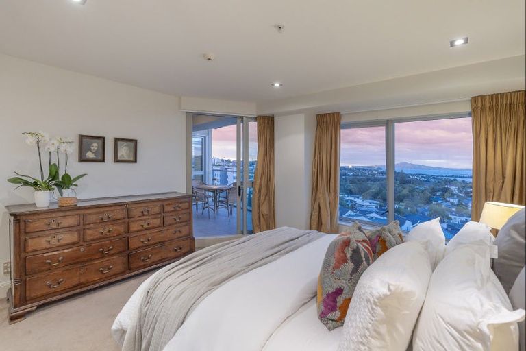 Photo of property in Oakridge Apartments, 703/10 Middleton Road, Remuera, Auckland, 1050