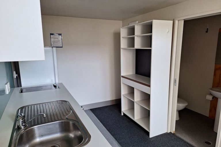 Photo of property in Urbane Apartments, 55/29 Webb Street, Mount Cook, Wellington, 6011