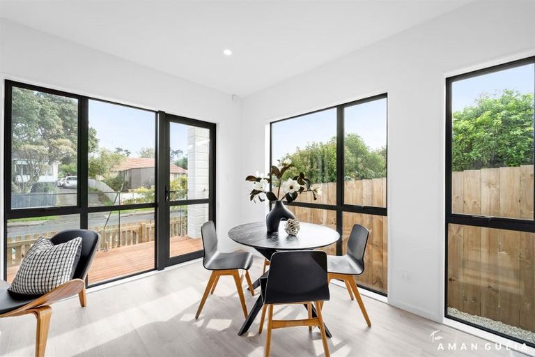 Photo of property in 13a Serjeant Street, Henderson, Auckland, 0612