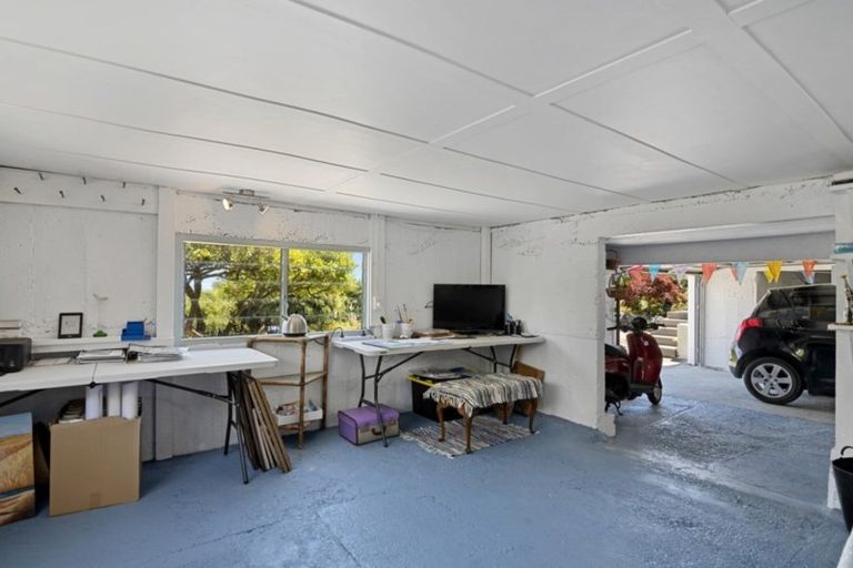 Photo of property in 29 Tosswill Road, Tahunanui, Nelson, 7011