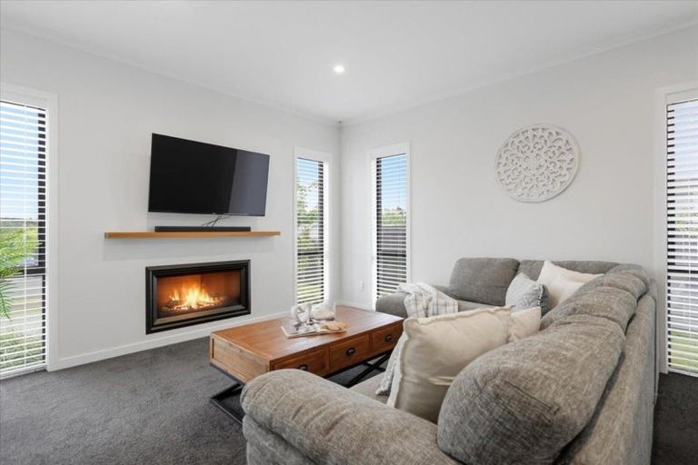Photo of property in 23 Puhirake Crescent, Pyes Pa, Tauranga, 3112